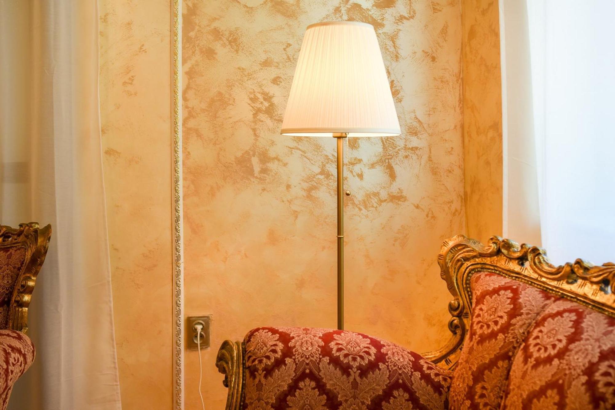 Centrally Located 2Br Apartment With Balcony & Unique Design Bucarest Extérieur photo